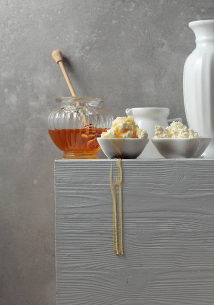 Fresh cottage cheese or ricotta with honey.