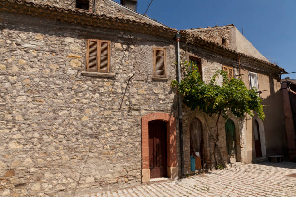 istock Trivento, borgo antico del Molise. Italia 1398334557