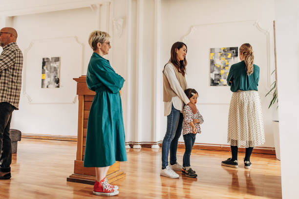istock People in art gallery 1398338126