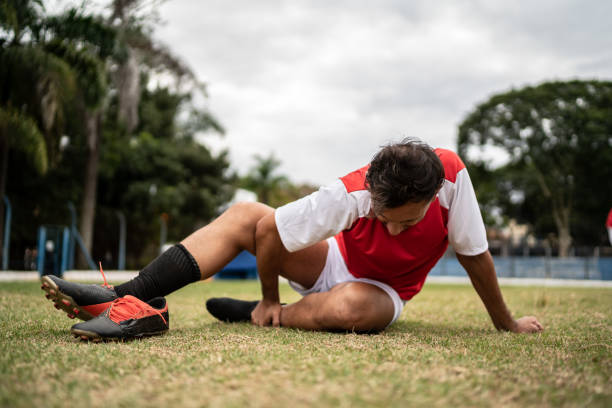 istock Injured soccer player 1398367092