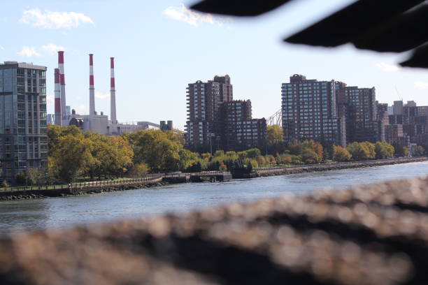 istock Pictures along the East river 1398371278