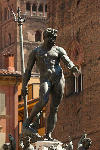 The second square of Bologna takes the name of Piazza del Nettuno for the presence of the fountain dominated by the god of the sea and is contiguous to the main Piazza Maggiore. The statue of Neptune was built between 1563 and 1567 by the Flemish sculptor Jean de Boulogne, known as Giambologna, and Tommaso Laureti, known as Il Siciliano.