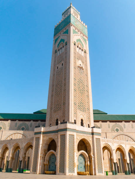 istock Casablanca's Monumental Hassan II Mosque - Vertical Minaret Shot 1398494557