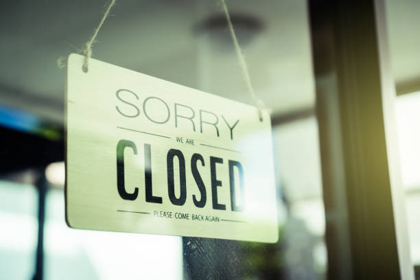 istock Store open and close sign. 1398497925
