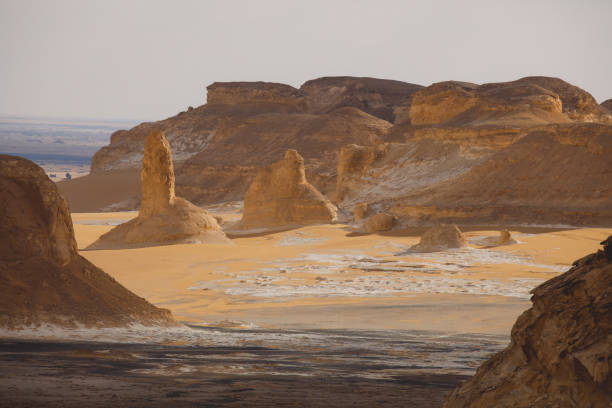 istock Landscape View of the White Desert 1398517501