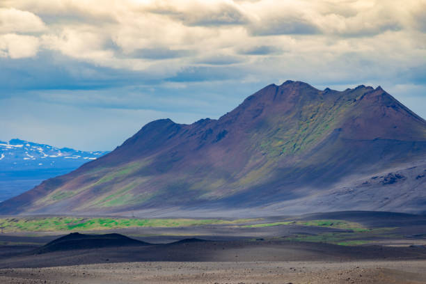 istock Interior landscape in Iceland 1398547104