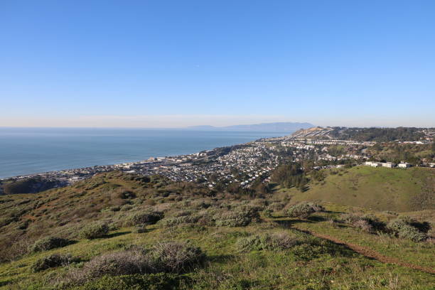 istock Milagra Ridge San Bruno and Pacific Ocean views 1398568767