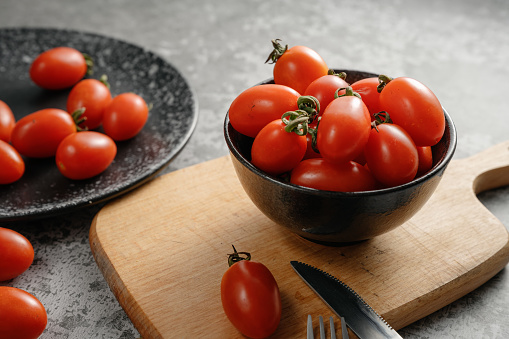 The sun shone on the tomatoes