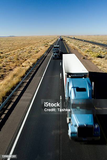 Consegna Rapida Movimento - Fotografie stock e altre immagini di Arizona - Arizona, Autostrada, Autostrada a corsie multiple