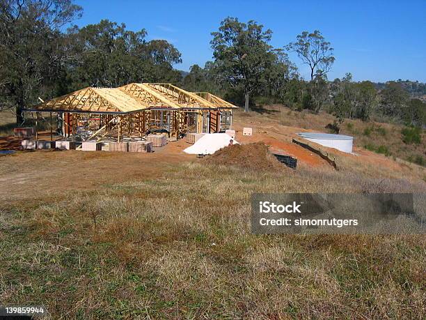 Foto de Nova Casa e mais fotos de stock de Abrindo - Abrindo, Armação de Construção, Azul