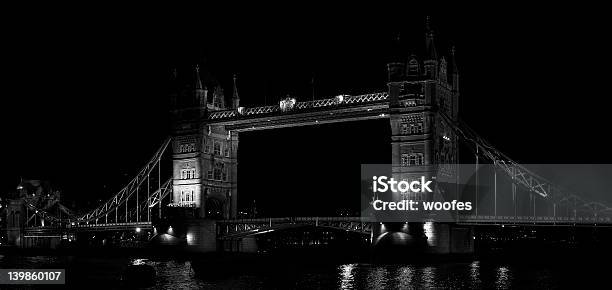 London Tower Bridge 21mp Panoramica Alta Risoluzione - Fotografie stock e altre immagini di Acciaio