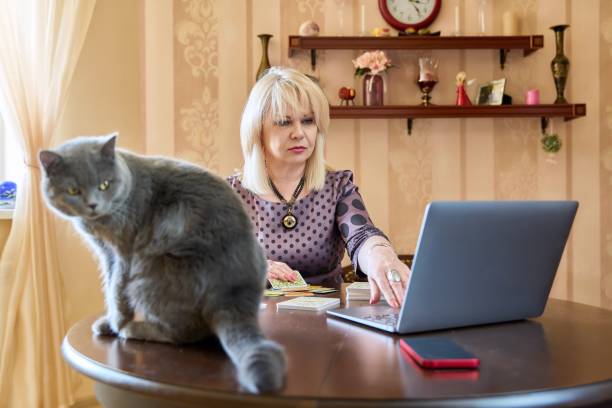 istock Senior woman using metaphorical associative cards for diagnosing psychological problems 1398608733
