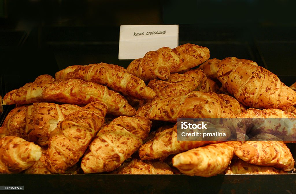 Croissants frais - Photo de Aliment libre de droits