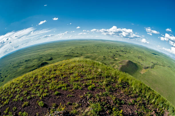 curvatura della terra - orizzonte su terra foto e immagini stock