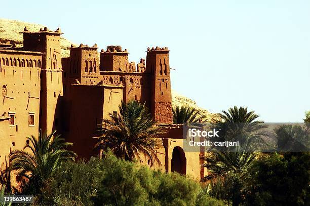 Kasbah Entrada Marrocos - Fotografias de stock e mais imagens de Abandonado - Abandonado, Areia, Ausência