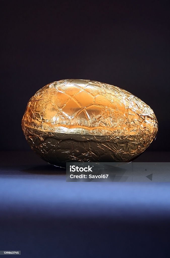 Пасхальное яйцо золото - Стоковые фото Без людей роялти-фри