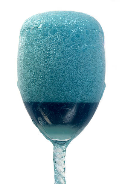 Azul em um vidro de espuma - foto de acervo