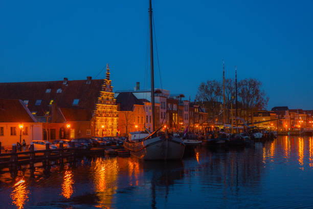 istock Scenic view of Leiden at night 1398649899
