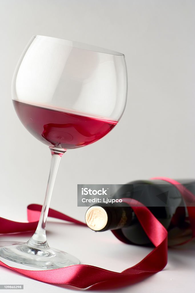 Verre et bouteille de vin - Photo de A la mode libre de droits