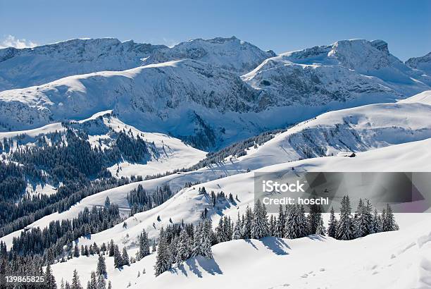 Zimowy Krajobraz - zdjęcia stockowe i więcej obrazów Berneński Oberland - Berneński Oberland, Bez ludzi, Chatka