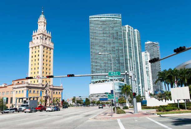istock Miami Downtown Crossroad And Freedom Tower 1398659723