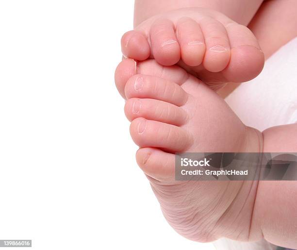 赤ちゃんの足 - カットアウトのストックフォトや画像を多数ご用意 - カットアウト, カラー画像, スタジオ撮影