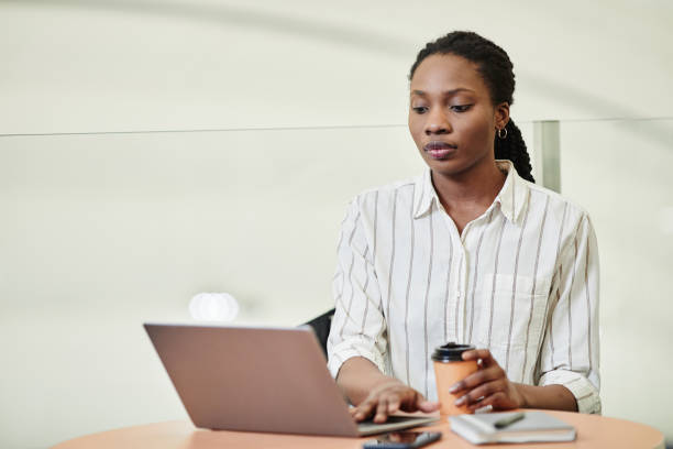 istock Black Businesswoman Minimal 1398695543