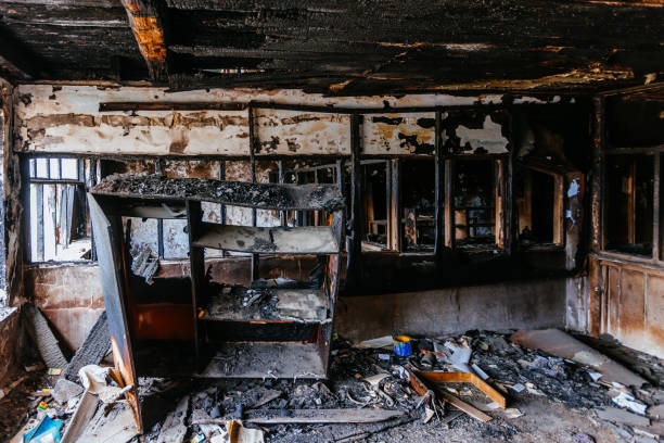 istock Burned interiors of hospital. Fire or war consequences concept 1398696642
