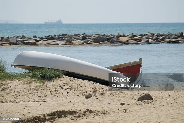 Foto de Barcos e mais fotos de stock de Areia - Areia, Atividade Recreativa, Azul