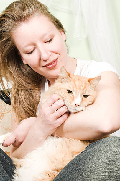 istock girl and cat 139869980