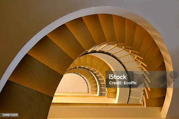Spiral Wendeltreppe Stockfoto und mehr Bilder von Architektur - Architektur, Baugewerbe, Bauwerk