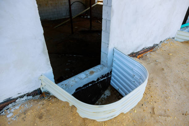 istock Building unfinished construction window well for basement 1398731101