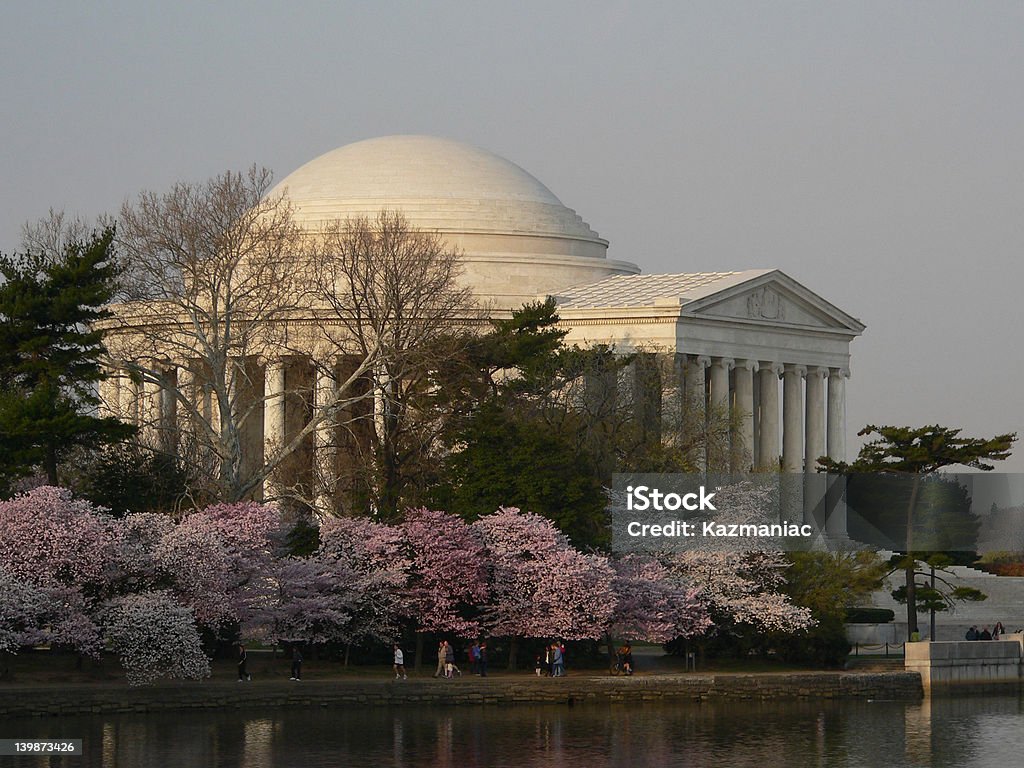 Jefferson Memorial flores - Foto de stock de Arquitetura royalty-free