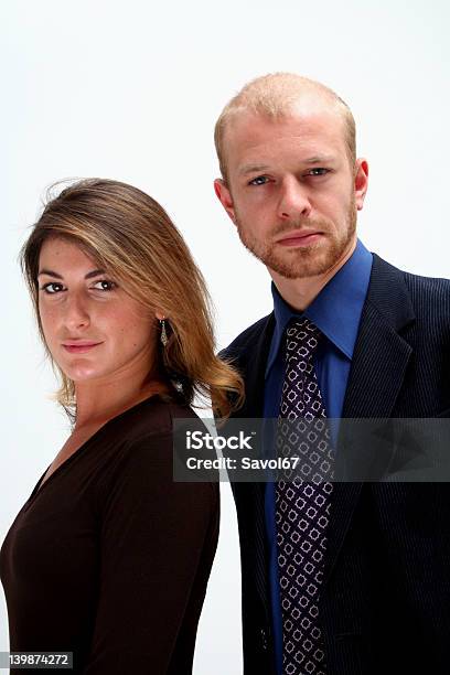 Equipo De Negocioshombre Y Mujer Foto de stock y más banco de imágenes de 20 a 29 años - 20 a 29 años, 30-39 años, Adulto