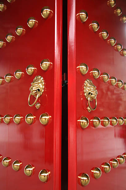 puerta china - confucian fotografías e imágenes de stock