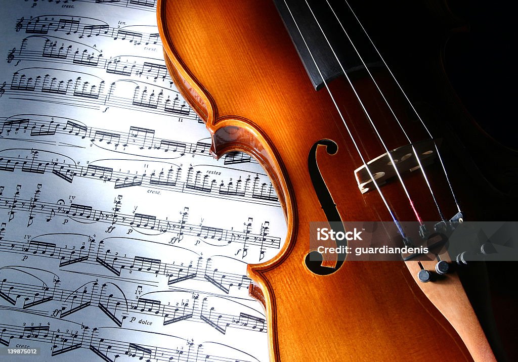 Violino e note - Foto stock royalty-free di Attrezzatura per illuminazione