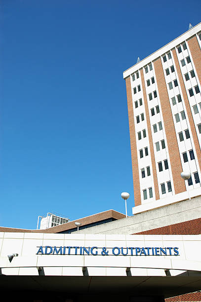 istock Hospital exterior - admitting 139875425