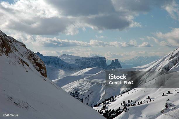 Италия Dolomiti Valey — стоковые фотографии и другие картинки Без людей - Без людей, Ветер, Возвышенность