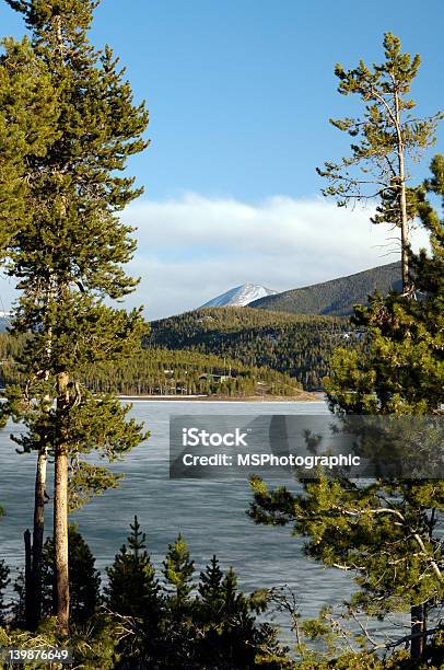 凍った湖 - リゾート地のストックフォトや画像を多数ご用意 - リゾート地, レクレーション活動, 丘
