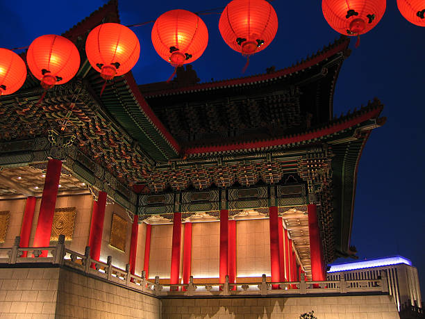 grand teatro de ópera, taiwan-taipei - lantarn imagens e fotografias de stock