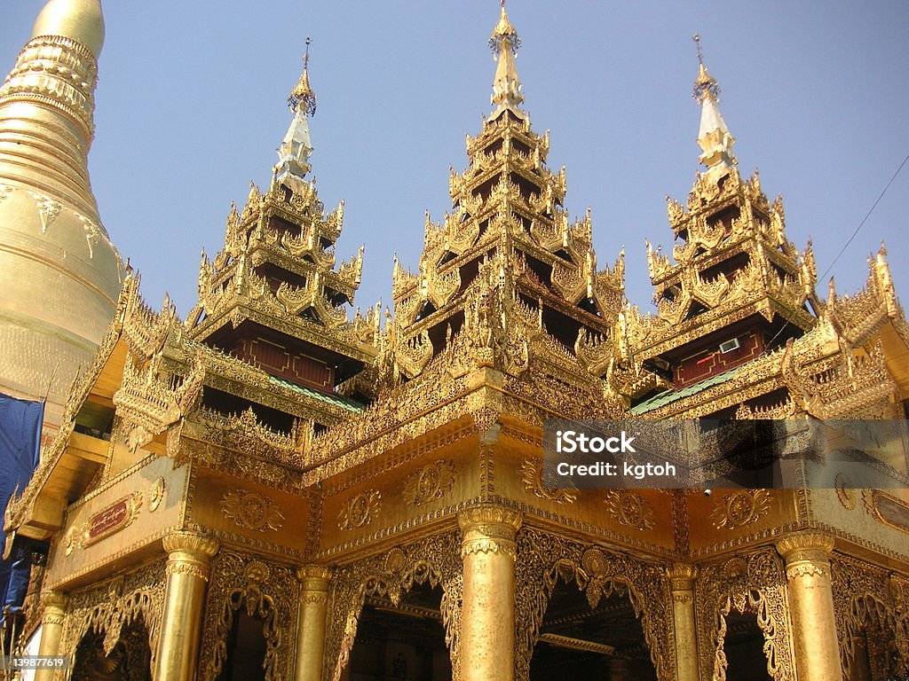 Shwedagon Pagoda - Foto de stock de Buda libre de derechos