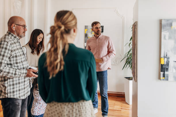 istock People in art gallery 1398782670