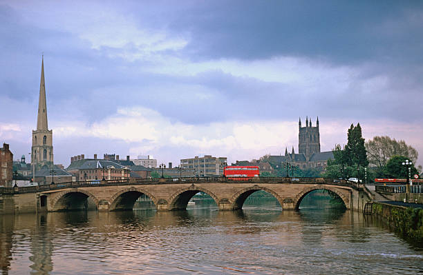 il ponte sul severn a worcester, regno unito - worcestershire foto e immagini stock