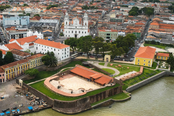 Feliz Lusitania, Forte do Castello and Catedral da Se in Belém, Pará, Brazil. Aerial view of Feliz Lusitânia, Forte do Castello and Catedral da Sé, Important tourist spots in Belém do Pará, Amazon, North Brazil. November, 2003. belém brazil stock pictures, royalty-free photos & images