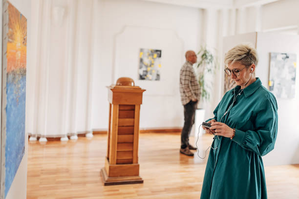 istock Woman in art gallery 1398799330