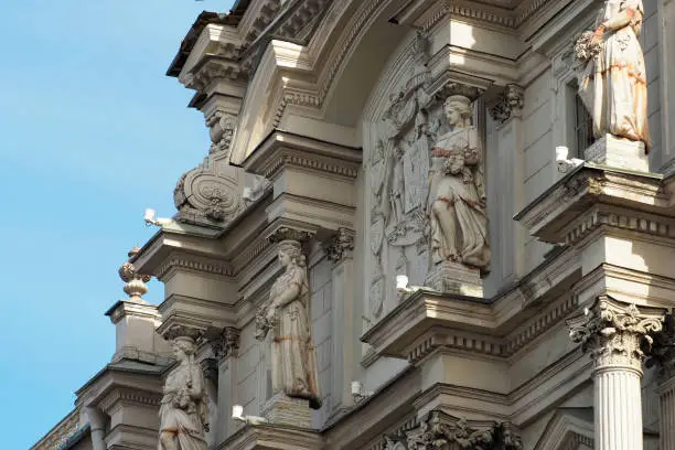 Photo of Novo-Mikhailovsky or New Michael palace in St. Petersburg, caryatids