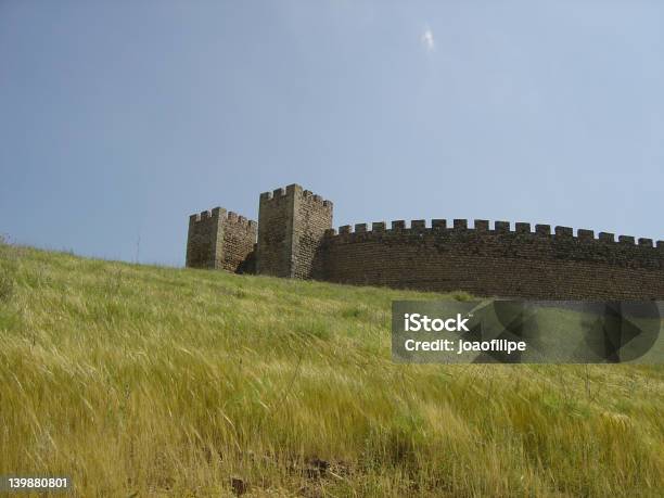 Arraiolos3castillo Foto de stock y más banco de imágenes de Alentejo - Alentejo, Castillo - Estructura de edificio, Cielo