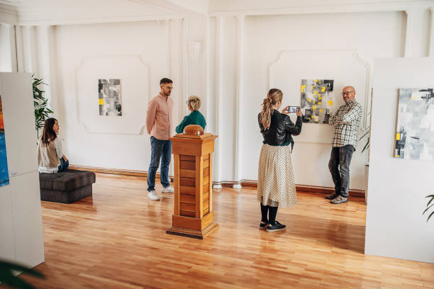 istock People in art gallery 1398810282