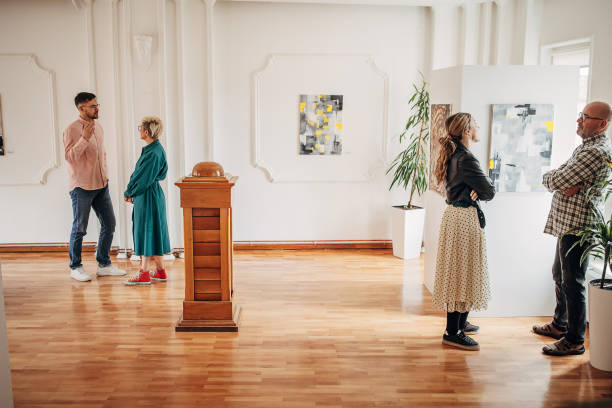 istock People in art gallery 1398810792