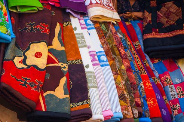 istock market, ethnic characteristics, handicrafts 1398812098
